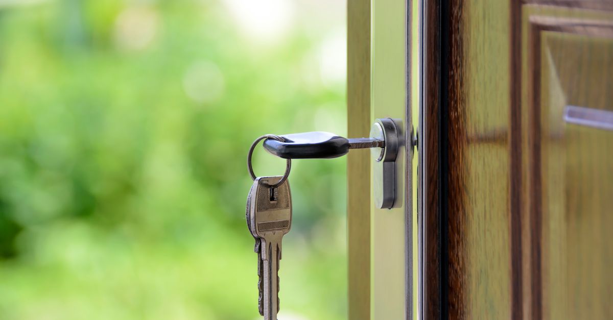 Should You Rekey or Replace Your Locks After Moving in Queens? — High Line Access Control Locksmith